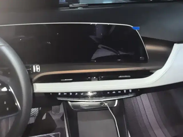 Cadillac GT4 — Фото автомобиля 13