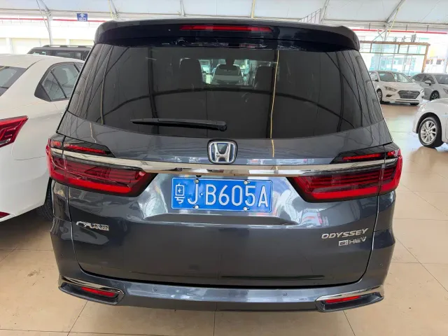 Honda Odyssey — Фото автомобиля 8