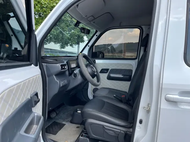 Wuling Zhiguang NEV — Фото автомобиля 4