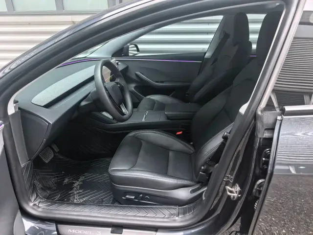 Tesla Model 3 — Фото автомобиля 13