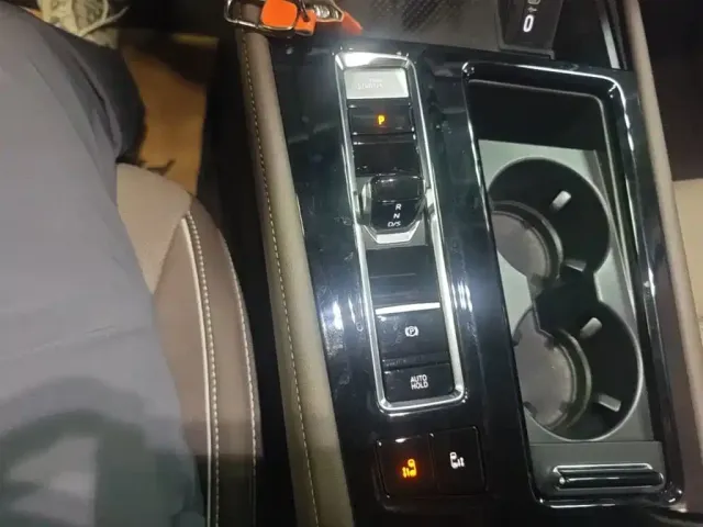 Volkswagen Viloran 2023 Facelift 380TSI Premium Edition — Фото автомобиля 13