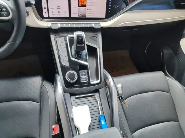 Geely Boyue — Фото автомобиля 13