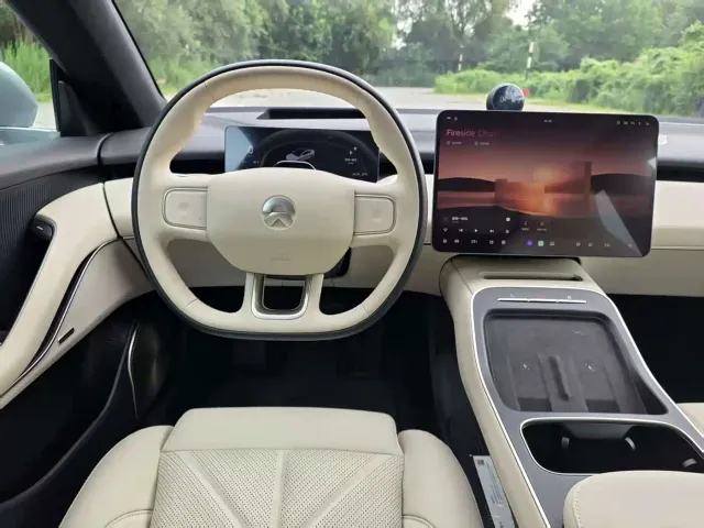 Nio ET5 — Фото автомобиля 10