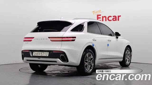 Genesis GV70 2.5T Бензин 2WD — Фото автомобиля 2