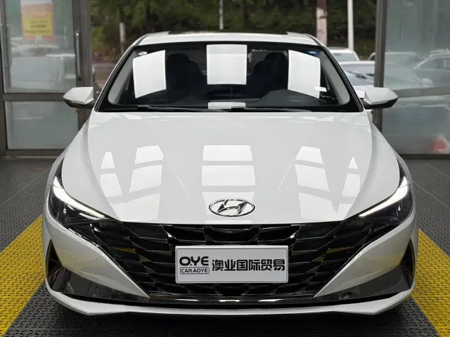 Hyundai Elantra — Фото автомобиля 2