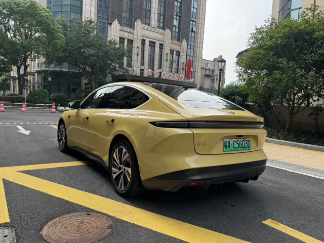 Nio ET5 — Фото автомобиля 11