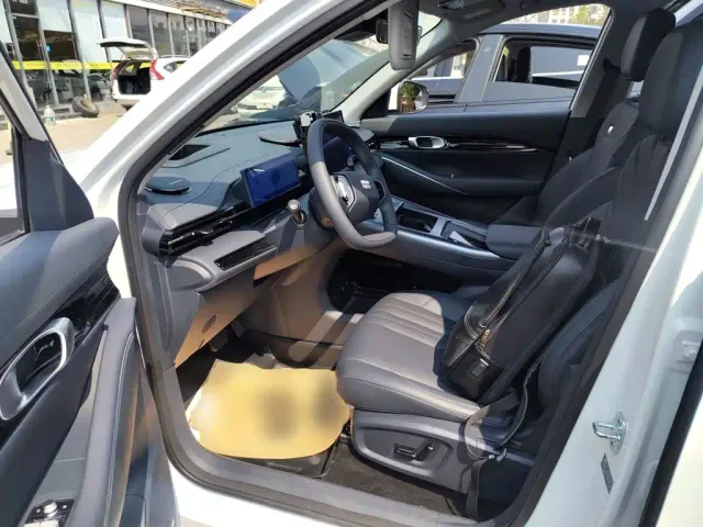 Geely Galaxy E5 — Фото автомобиля 14