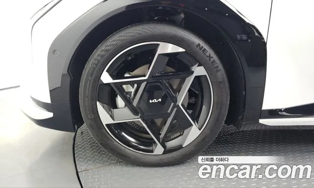 Kia EV4 — Фото автомобиля 5