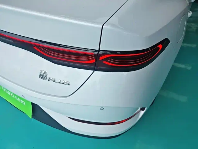 BYD Qin PLUS — Фото автомобиля 7