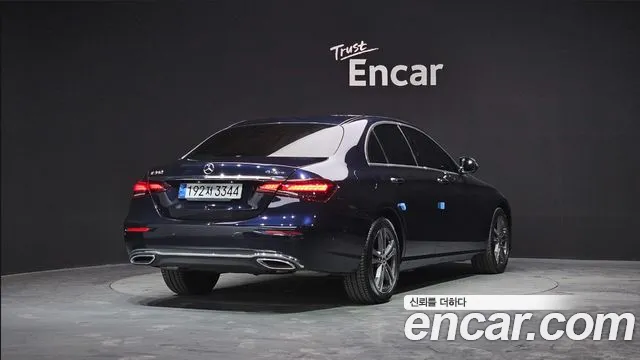 Mercedes-Benz E-Class E-класс W213 E350 4MATIC Avantgarde — Фото автомобиля 2