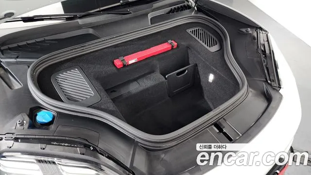 Porsche Macan — Фото автомобиля 6