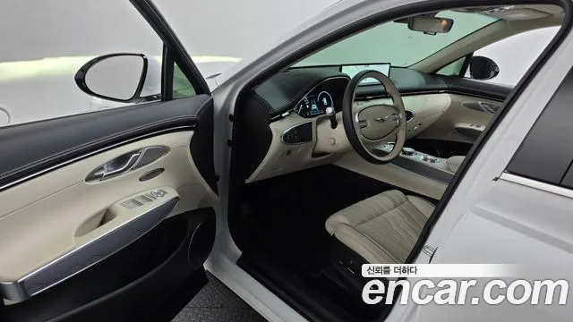 Genesis GV70 — Фото автомобиля 15