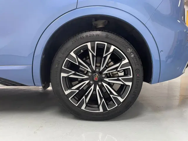 Hongqi HS5 — Фото автомобиля 19