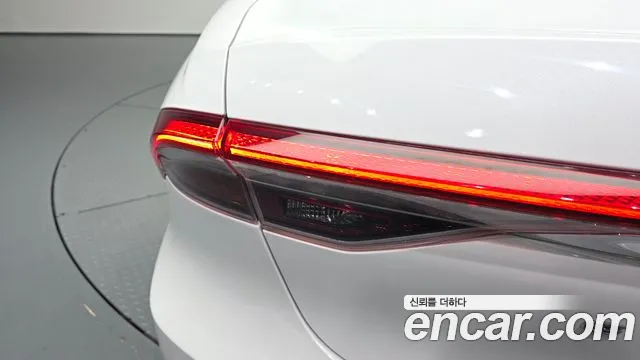 Hyundai Grandeur (New) Hybrid — Фото автомобиля 8