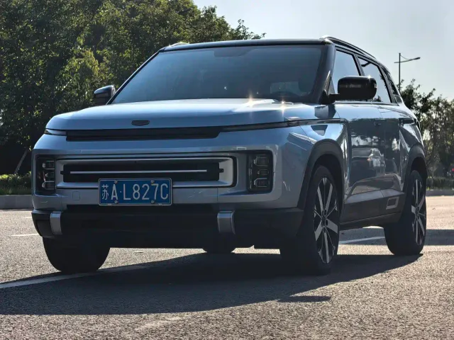 Фотография автомобиля — Geely ICON