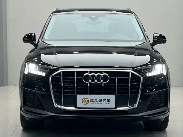 Фотография автомобиля — Audi Q7