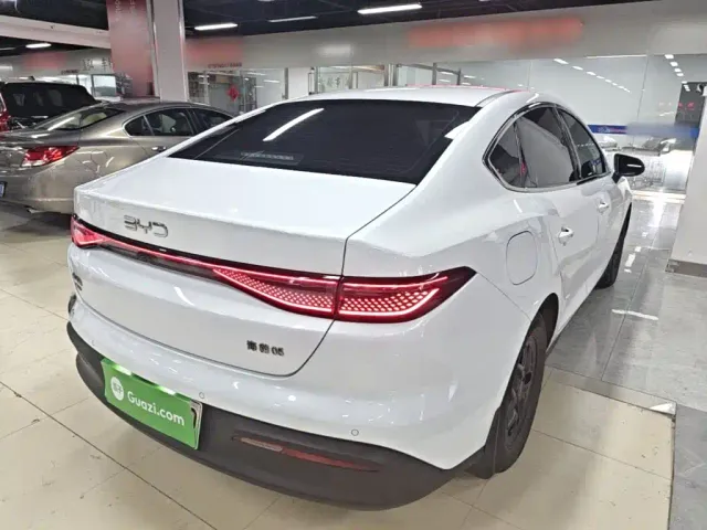 BYD Seal 05 DM-i — Фото автомобиля 6