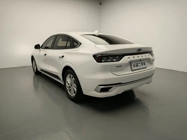 Ford Mondeo — Фото автомобиля 5