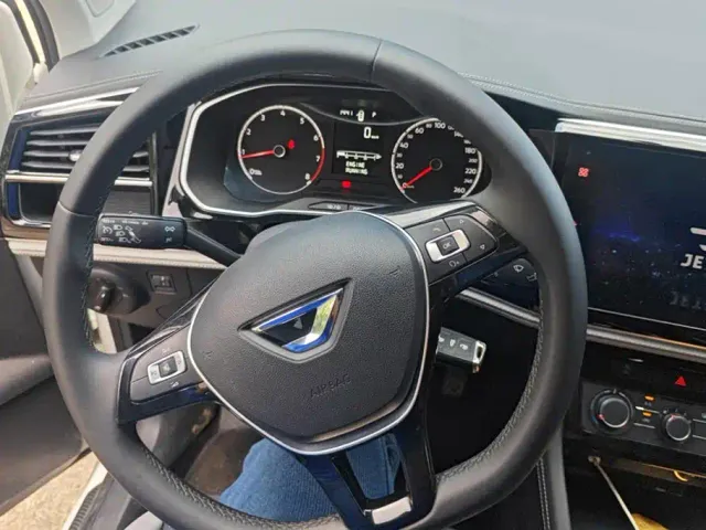 Jetta VS5 — Фото автомобиля 15