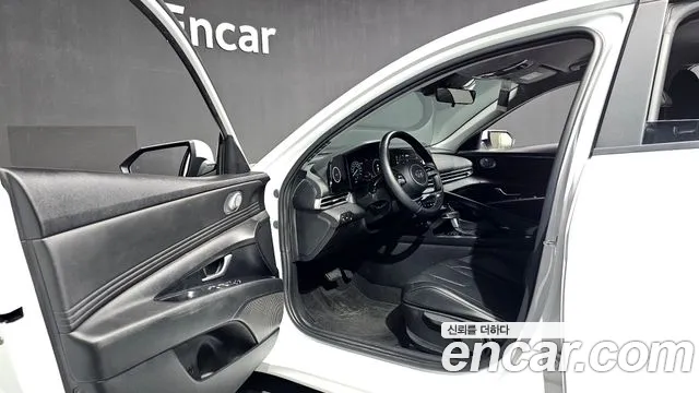 Hyundai Avante — Фото автомобиля 15