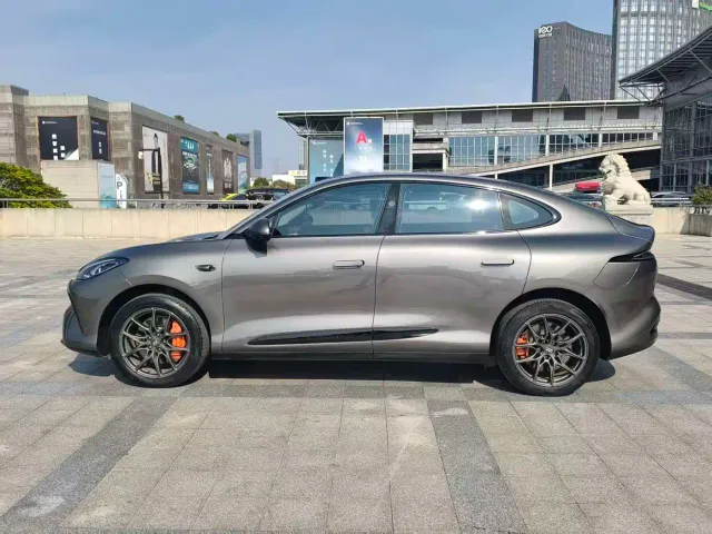 IM Motors LS6 — Фото автомобиля 3