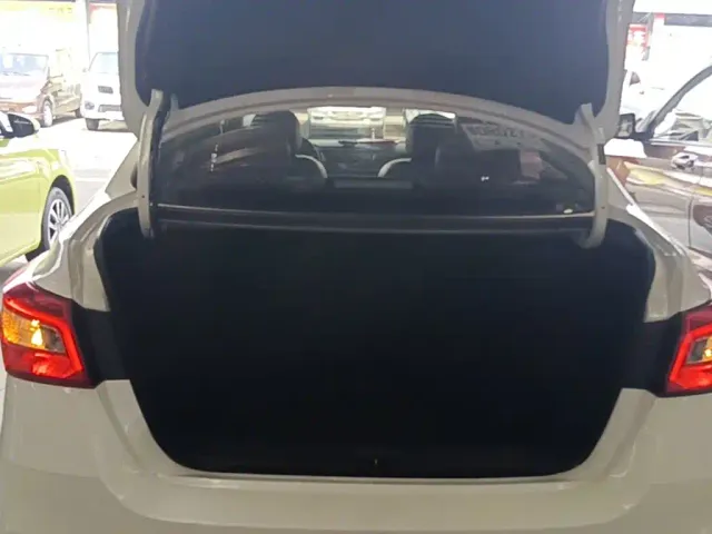 Nissan Sylphy — Фото автомобиля 18