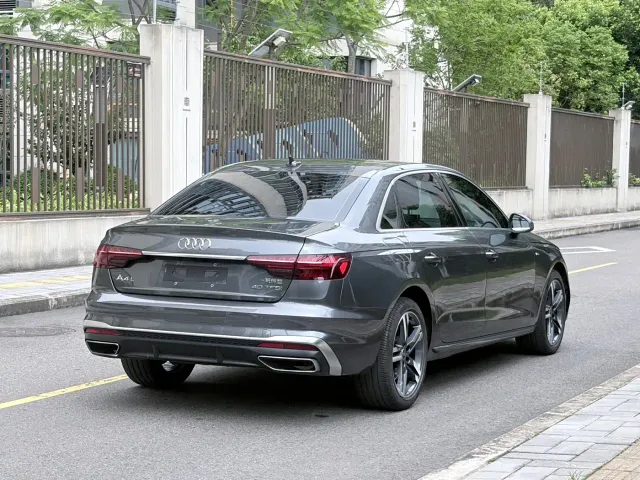 Audi A4L — Фото автомобиля 6