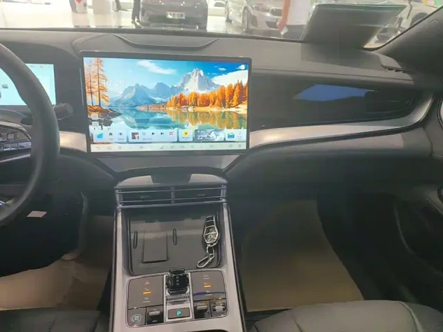 BYD Seal 07 DM-i — Фото автомобиля 9