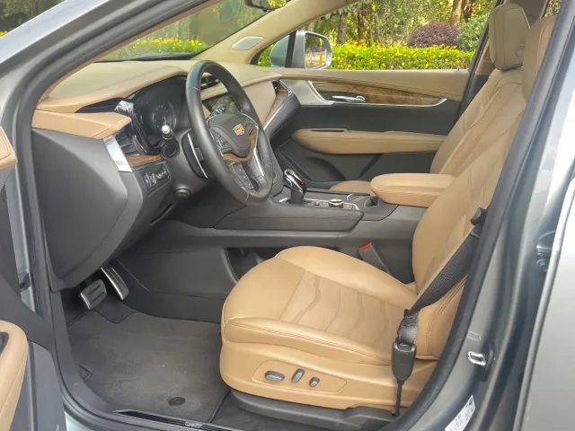 Cadillac XT5 — Фото автомобиля 4