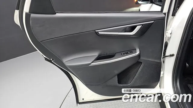 Kia EV6 — Фото автомобиля 25