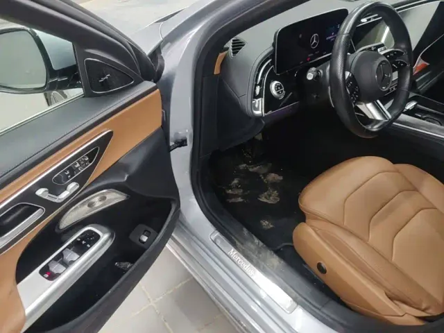 Mercedes-Benz E-Class — Фото автомобиля 11
