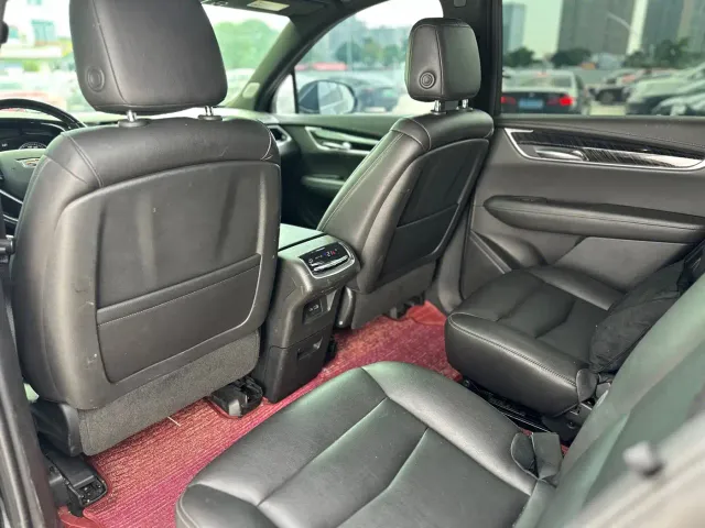 Cadillac XT6 — Фото автомобиля 9