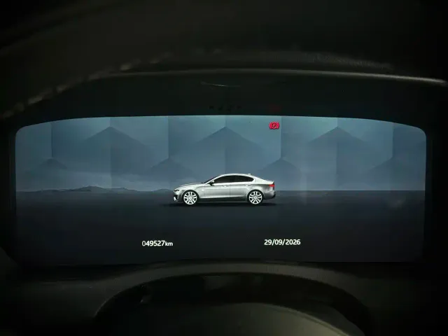 Jaguar XEL — Фото автомобиля 3