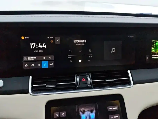 Li Auto ONE — Фото автомобиля 13