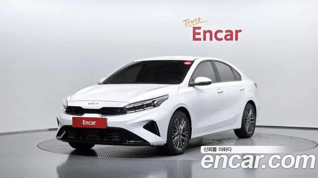 Фотография автомобиля — Kia K3 Generation 2
