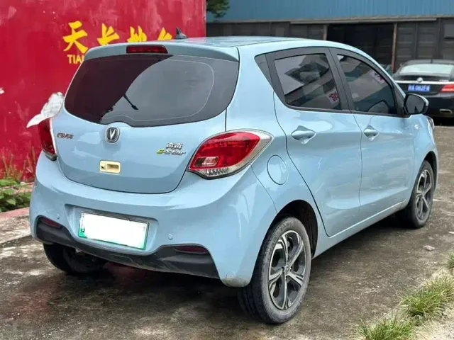 Changan Benben E-Star — Фото автомобиля 9