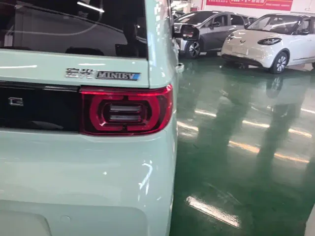 Wuling Hongguang Mini EV — Фото автомобиля 7