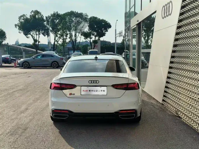 Audi A5 — Фото автомобиля 4