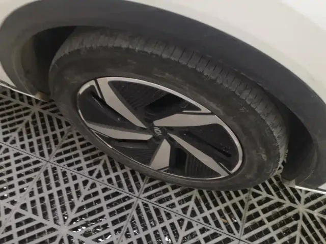 Changan Qiyuan Q05 — Фото автомобиля 6
