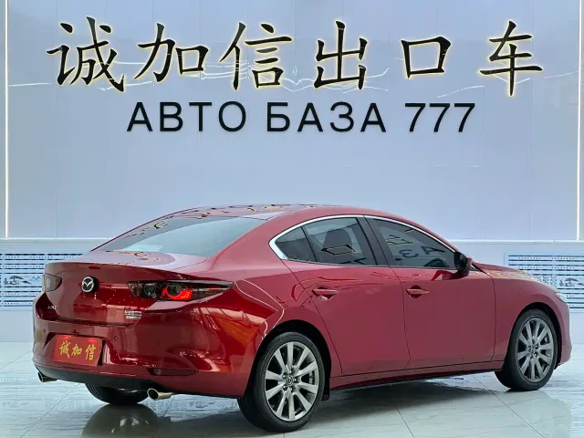 Mazda Axela — Фото автомобиля 4