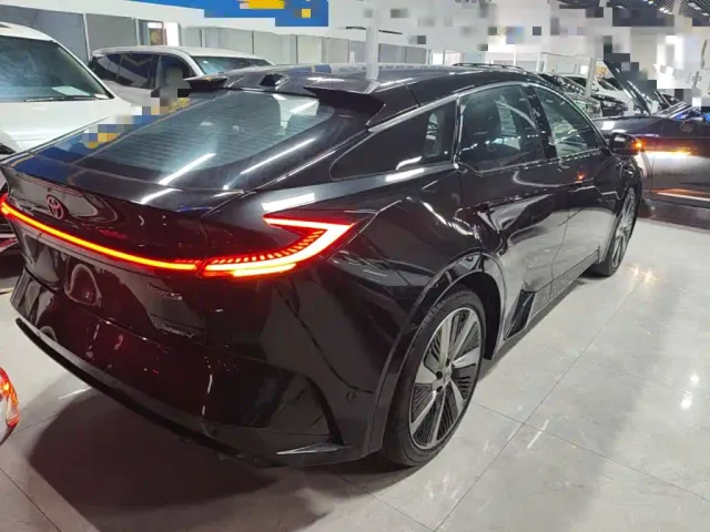 Toyota bZ5 — Фото автомобиля 6