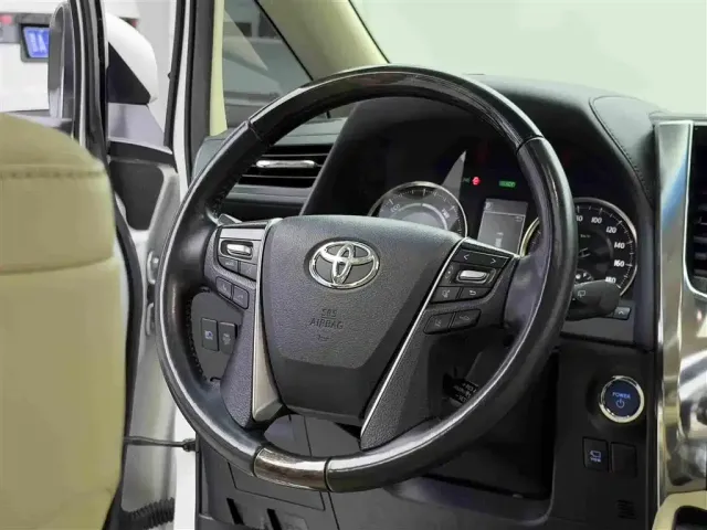 Toyota Vellfire 2021 Crown Hybrid 2.5L HV Supreme Edition — Фото автомобиля 13