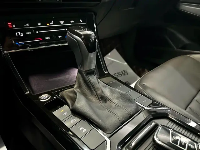 Volkswagen Passat — Фото автомобиля 17