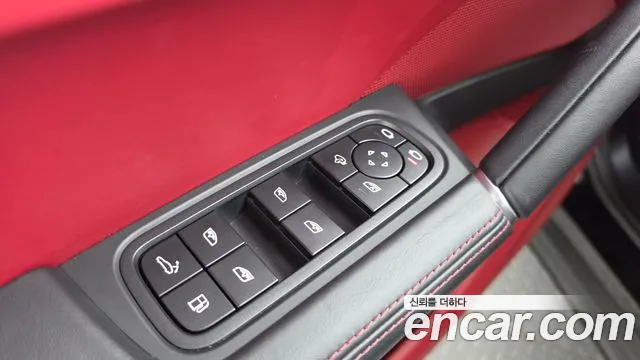 Porsche Cayenne — Фото автомобиля 21