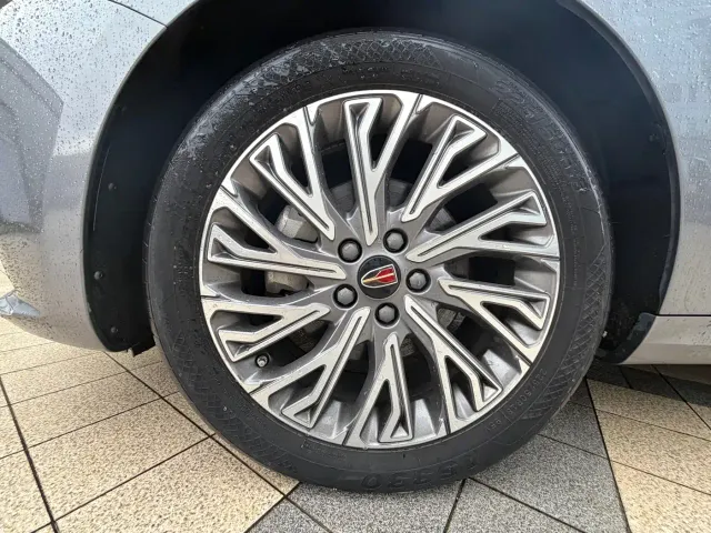 Hongqi H5 — Фото автомобиля 9