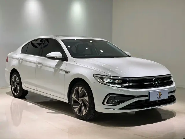 Volkswagen Bora — Фото автомобиля 3