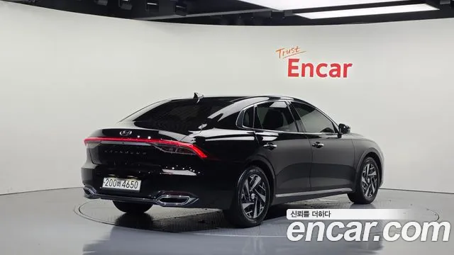 Hyundai Grandeur Premium — Фото автомобиля 2