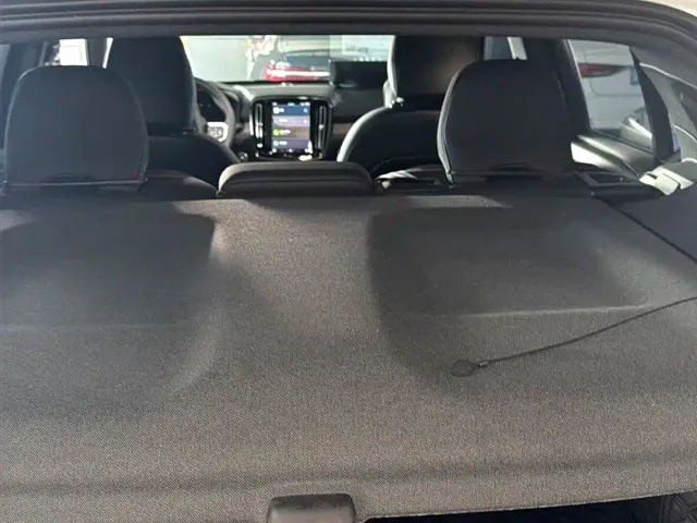 Volvo XC40 — Фото автомобиля 16
