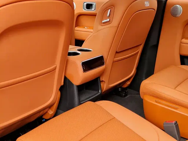 Li Auto L8 — Фото автомобиля 9