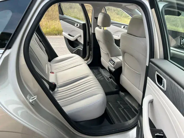 Geely Galaxy Stellar 6 — Фото автомобиля 17
